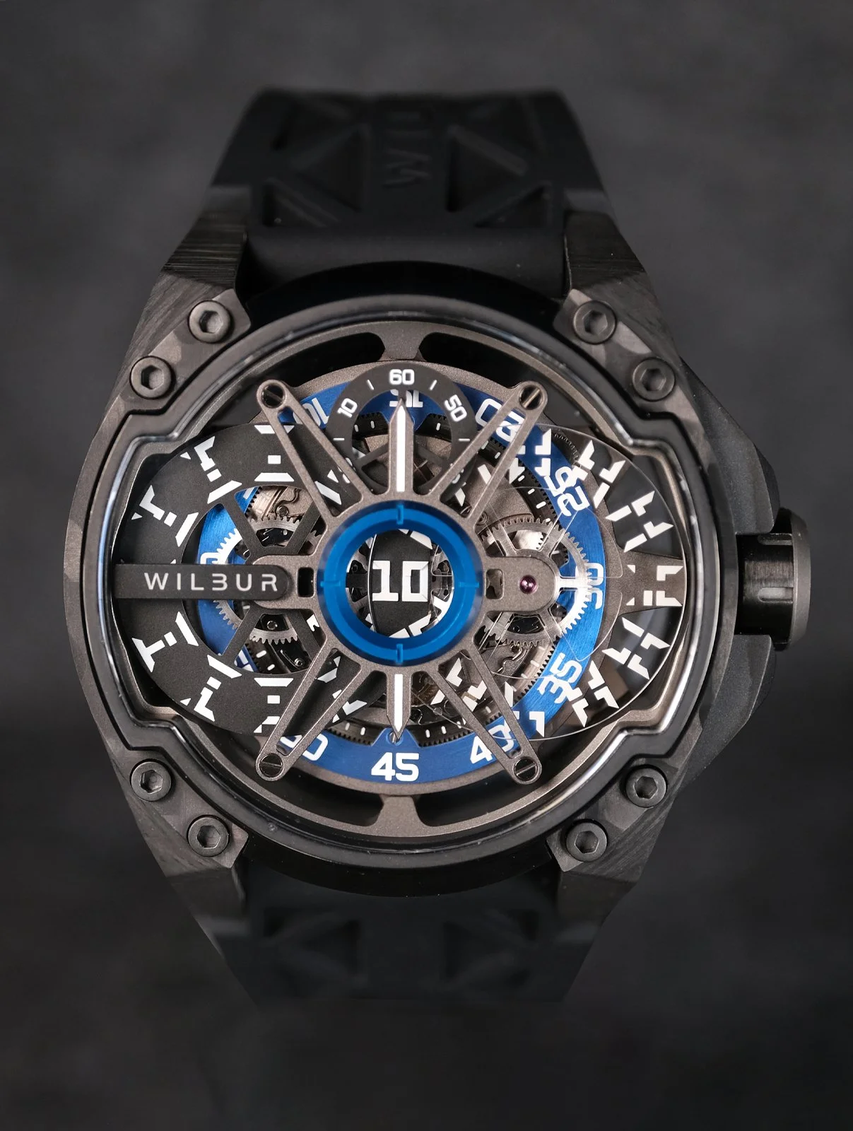 LEO - The Award-Winning Jump-Hour Timepiece — WILBUR Supermachines